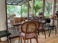 คาเฟ่กลางสวนป่าไม้หอมกฤษณา 🌿🍃 มีสุขฟาร์ม 🌿🍃