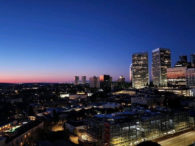 [🇺🇸ロサンゼルス]ビバリーヒルズの夕焼けと夜景: 美しい景色を堪能
