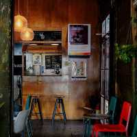 คาเฟ่ตลาดน้อย