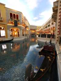 The Dazzling Magic of Las Vegas by Night