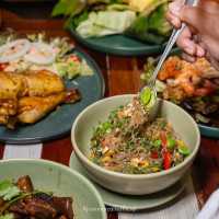 ร้านอาหารเด็ดกลางป่าใหญ่ภูเก็ต ฟีลบาหลี ~