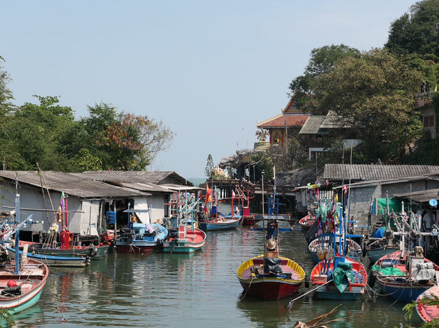 🌊🐘 Hua Hin Weekend Getaway: Beach Bliss, Mountain Views & Royal Charm!