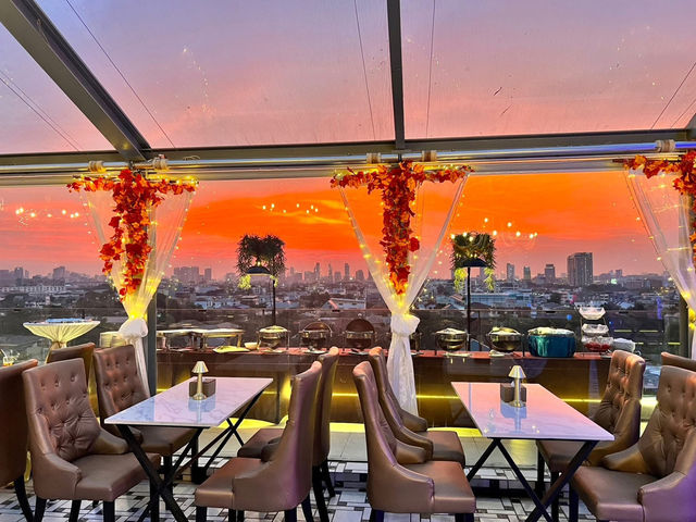 Rooftop restaurant and wine bar 