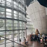 The National Art Center แค่เดินดูตึกก็คุ้มแล้ว