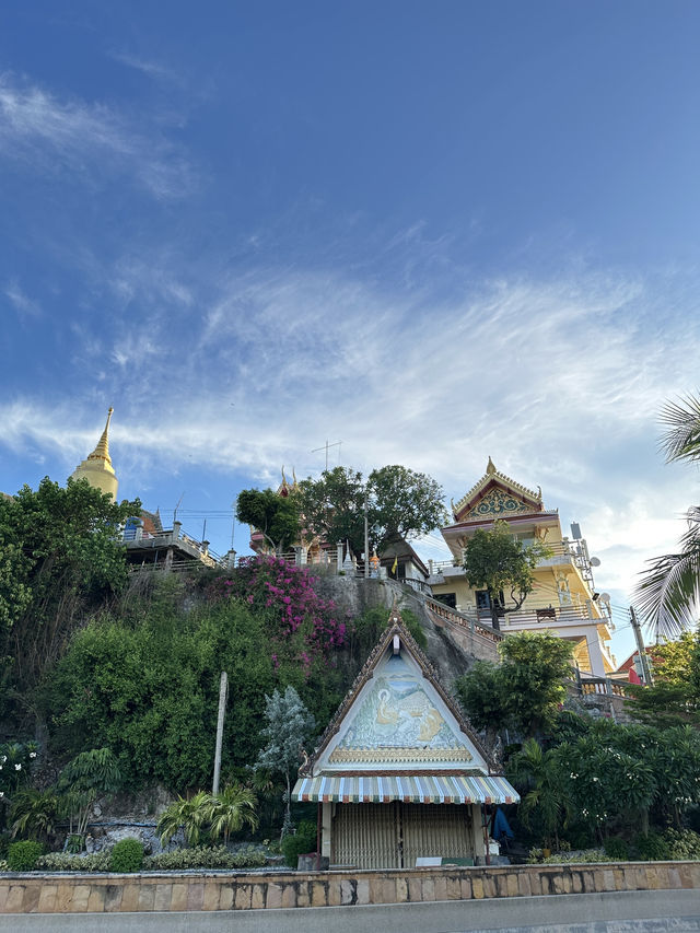 เที่ยวแลนมาร์คศรีราชา •เกาะลอย• 🏝️