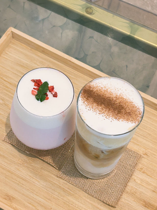 🌼데이지가 가득 피어난 꽃 카페, 스페이스 작
