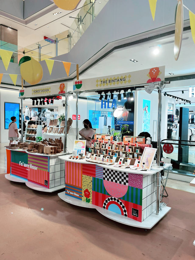 CMYK Surprise: A Stylish Stroll Through Fahrenheit 88’s Fawer Haus Pop-Up Showcase