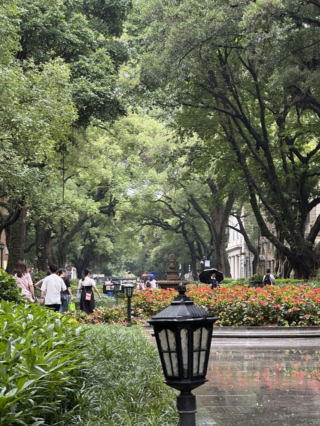 ShamStroll Through Guangzhou’s Colonial Time Capsule✨  