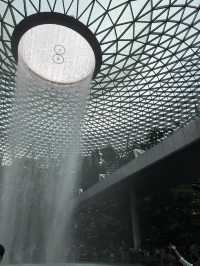 【空港とは思えない絶景！ジュエル・チャンギで旅の始まりと終わりをもっとドラマチックに】
