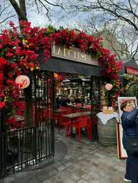 Montmartre – Street Artists & Parisian Charm