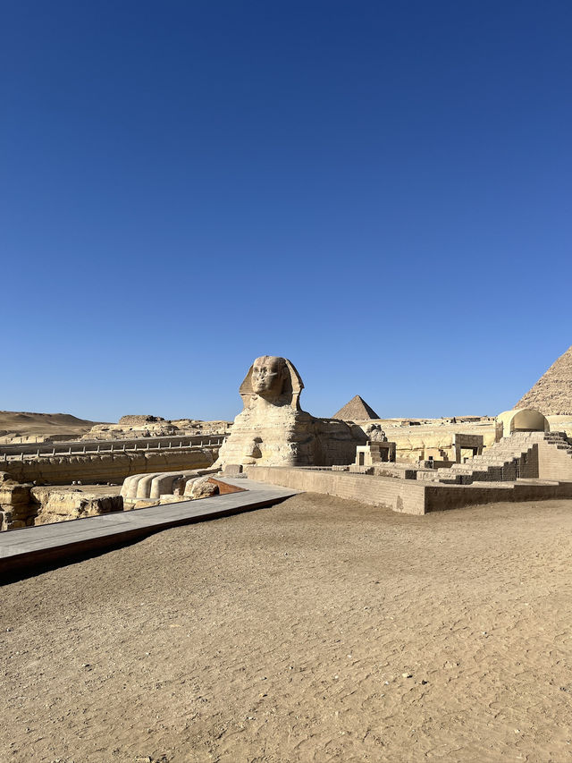 Face to Face with the Ancient World – The Pyramids & The Sphinx 