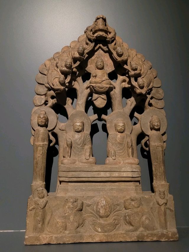 Touch of the divine set in stone : Ancient Relics of Gandhara
