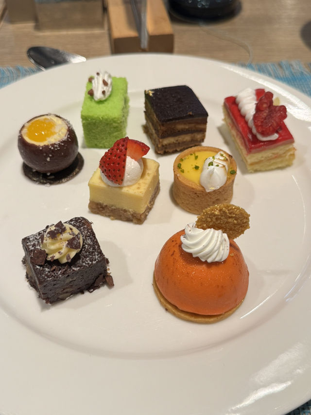 【香港】 海洋公園萬豪自助午餐，甜品愛好者必食！