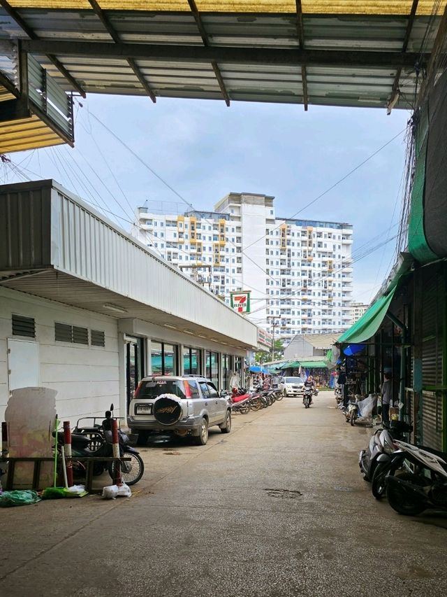 ตลาดโรงเกลือ ตลาดการค้าชายแดนขนาดใหญ่ที่สุดในไทย