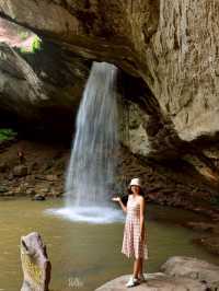 น้ำตกแสงจันทร์ อุทยานแห่งชาติผาแต้ม ทีเที่ยวอุบล