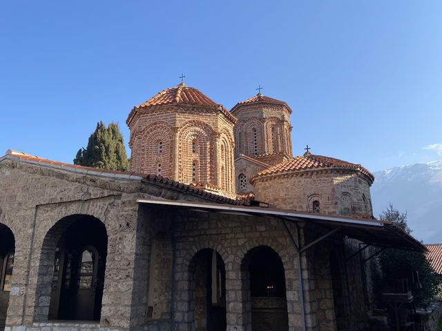 【穴場】国境の修道院が美しすぎる...🇲🇰🇦🇱