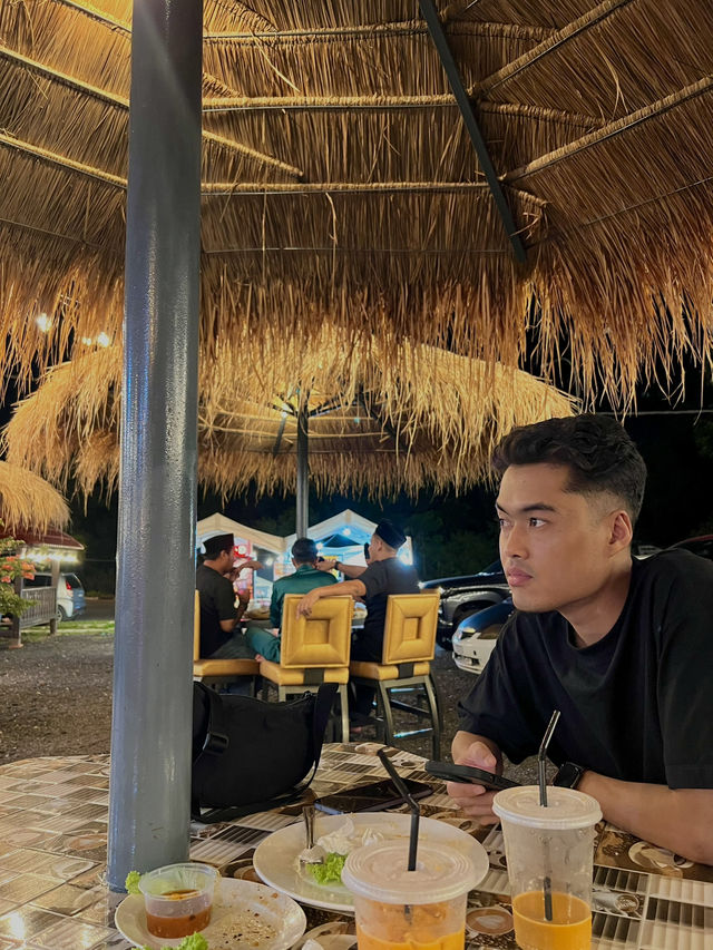 Night Feast Vibes at D’Kayangan Palace, Jitra