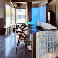 Black Earth Lounge