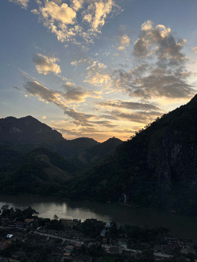 Nong Khiaw Travel Experience 