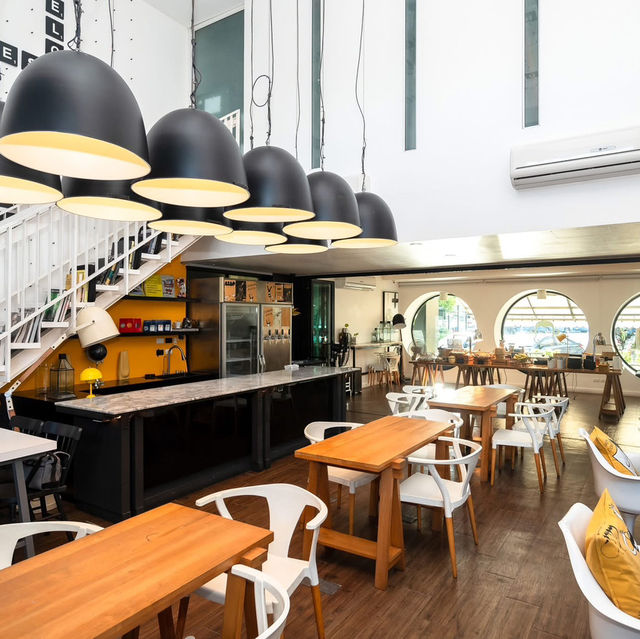 Blu Monkey Hub & Hotel Phuket 