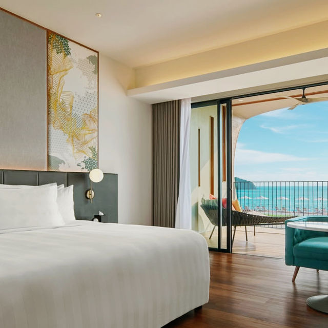 A Seaside Sanctuary of Luxury and Comfort