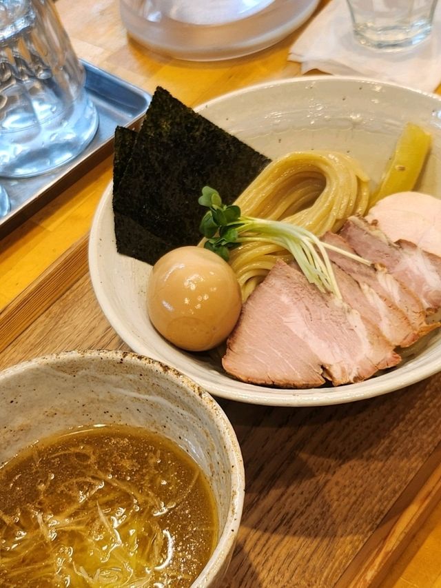 "이케부쿠로 MENYA NAKAGAWA – 진한 닭해물 츠케멘 맛집 추천