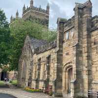 Durham: A Delightfully English Gem – I Love It! 🇬🇧🏰