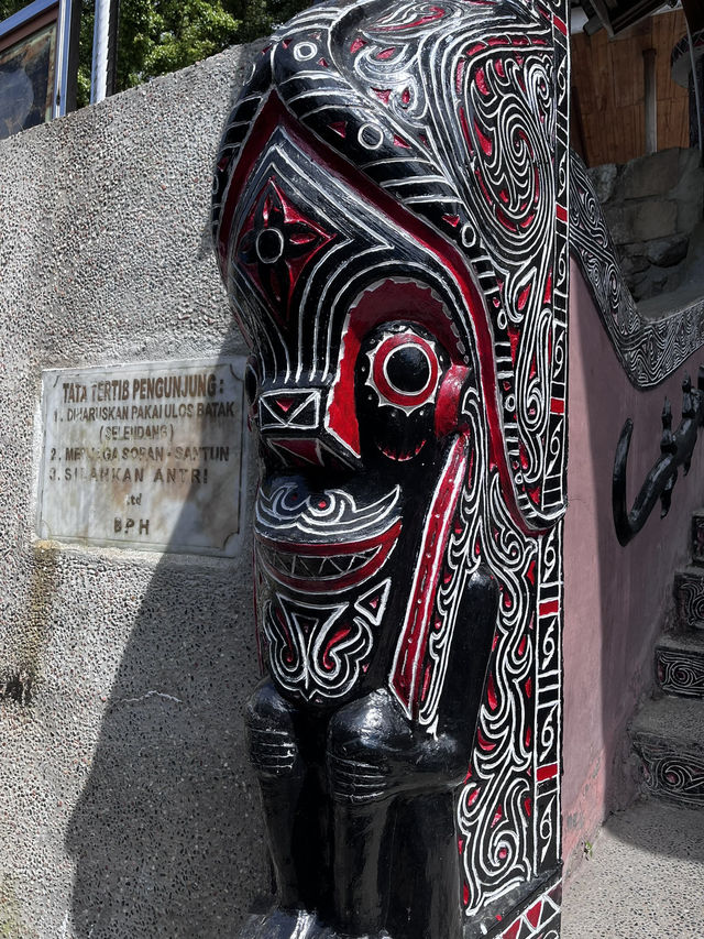 “Step into Batak History: Visit the Old Tomb of King Sidabutar”