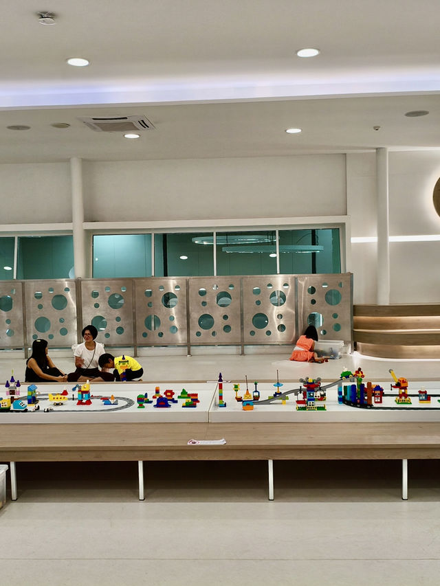 曼谷｜孩子瘋狂尖叫 曬太陽還能畫畫 這個親子景點真的不能錯過