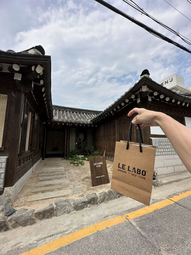 位於 #首爾 #北村韓屋 的LE LABO #旗艦店 開幕啦🎉