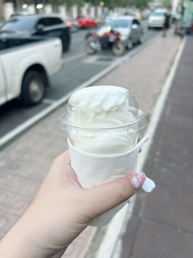 ร้านไอติมโยเกิร์ตลำปาง