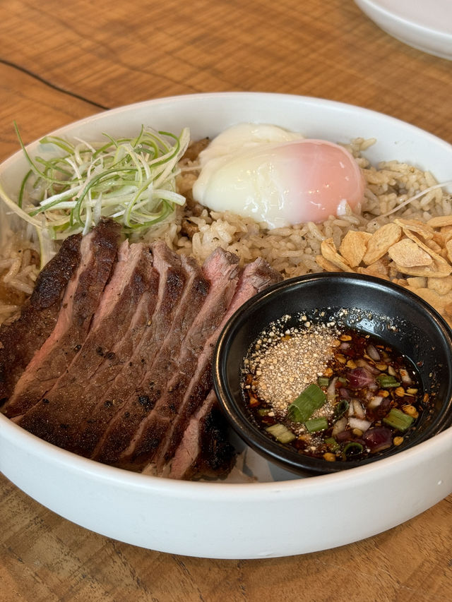 ร้านอร่อยกลางหุบเขา ก่อนทางขึ้นเขาใหญ่