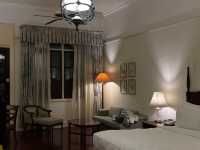 Surabaya: A Glimpse into Colonial Grandeur at Hotel Majapahit MGallery 🏨✨