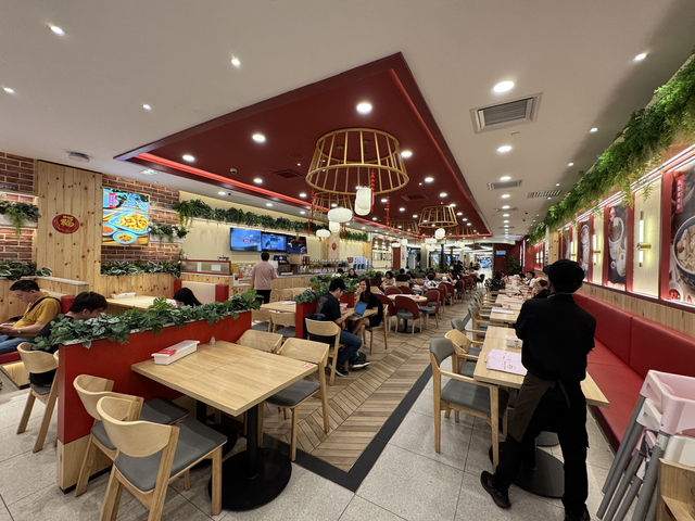 🍜 Comforting Broth, But Offal Missed the Mark at Omega Pork Noodle – Mid Valley