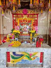 ศาลเจ้าแม่ทับทิมทอง The Shrine of Mae Tubtim Thong