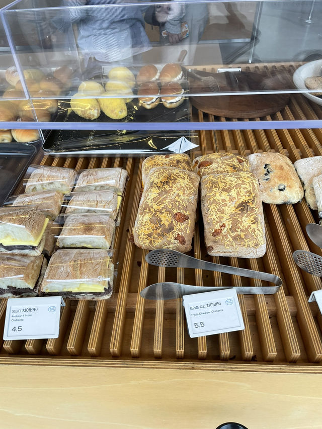 맛과 멋 모두 잡은 카페 brief journey