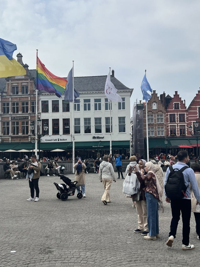 브뤼헤의 아름다운 광장, Grote Markt