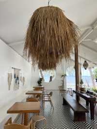 คาเฟ่ลมทะเล  – Vongole Beach Cafe คลองใหญ่ ตราด