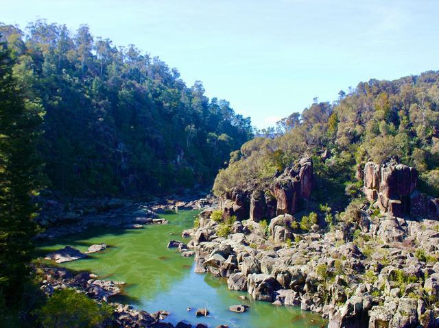 Sentinel Lookout: Where the Gorge Meets the Sky
