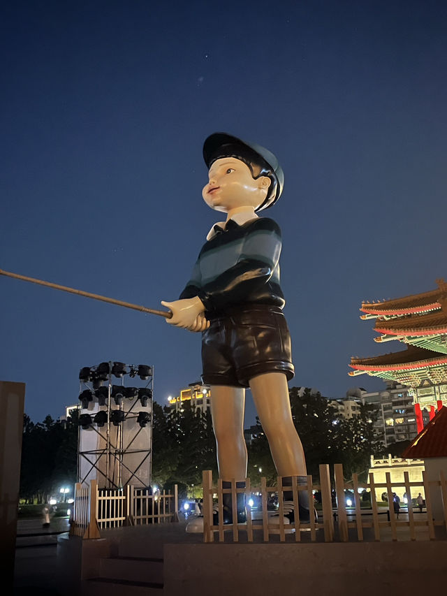 夜間散步小驚喜！中正紀念堂×魷魚遊戲快閃