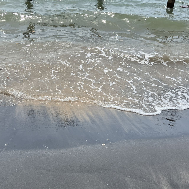 🌴 Pantai Cenang Is Where Island Dreams Come True in Langkawi