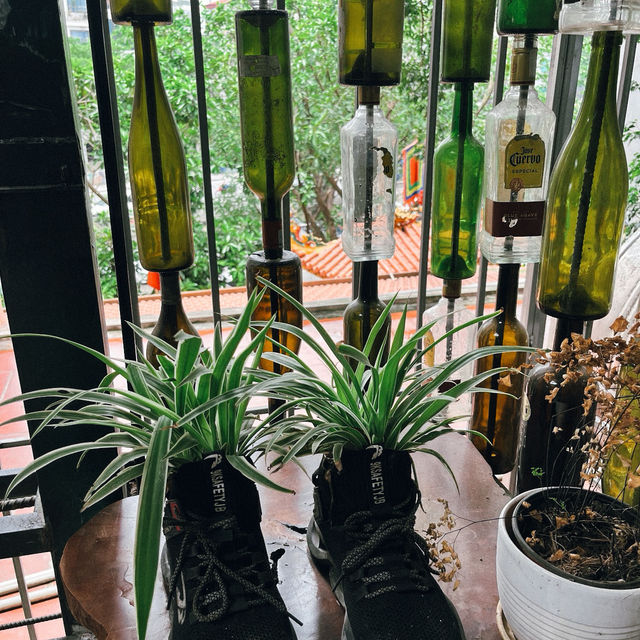คาเฟ่ลึกลับในฮานอย Hidden Gem Cafe Hanoi