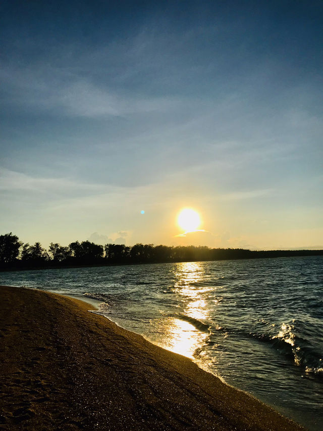 หาดทะเลเกาะยาว