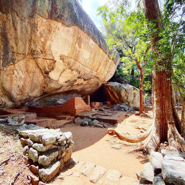 Discover the Ancient Wonder of Sigiriya