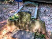 Choeung Ek Memorial Stupa – Remembering Cambodia’s Past 🕊️