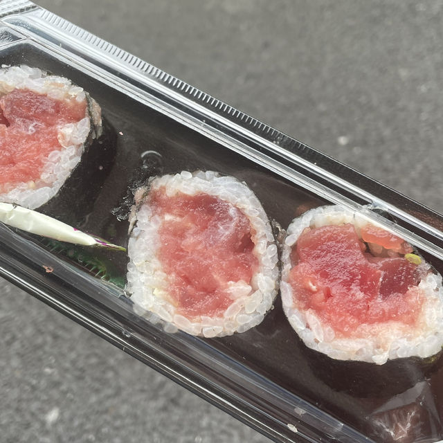 【東京/築地🇯🇵】マグロぎっしり贅沢巻き🐟丸豊