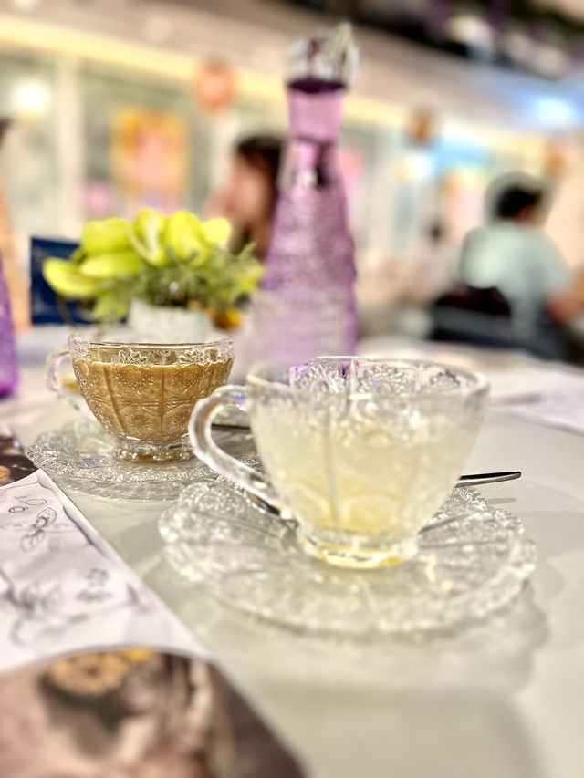有畫展有歌聽又好味的西餐廳
