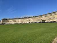 🏛️🌿 The Royal Crescent สถาปัตยกรรมโค้งสุดคลาสสิก