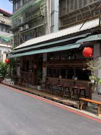 대만 감성 가득한 융캉제 카페 CAFE BUZI