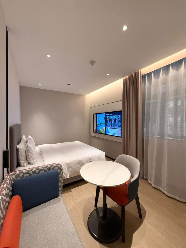 Holiday Inn Express Shanghai Jing An Temple Holiday Inn Express Shanghai Jing An Temple